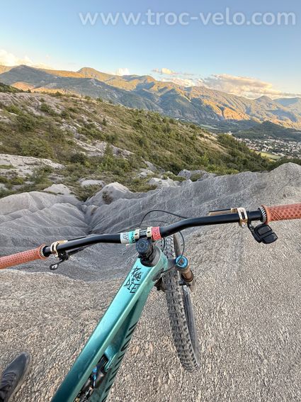 VTT Canyon Spectral 29 CFR (Taille M) - Upgrades TRP Or / Fox Factory / X0 AXS - 6