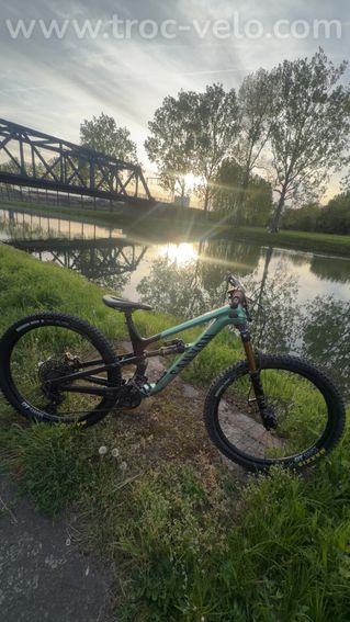 VTT Canyon Spectral 29 CFR (Taille M) - Upgrades TRP Or / Fox Factory / X0 AXS - 12