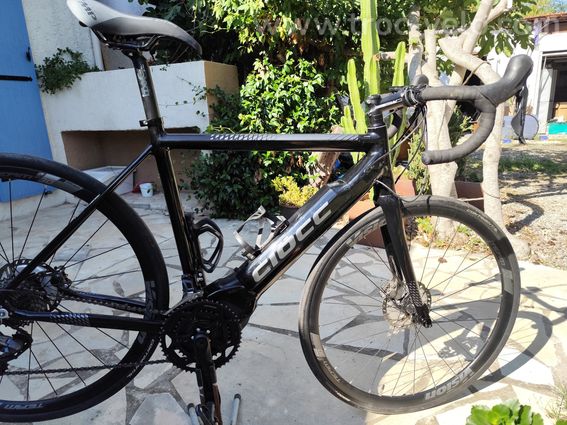 vélo de route électrique Ciocc E-Veloce Disc (taille M), acheté neuf en mars 2022 . 4 300 km - 5