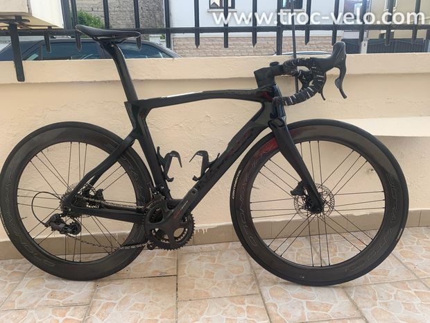 Pinarello Dogma F12 Disc - 1