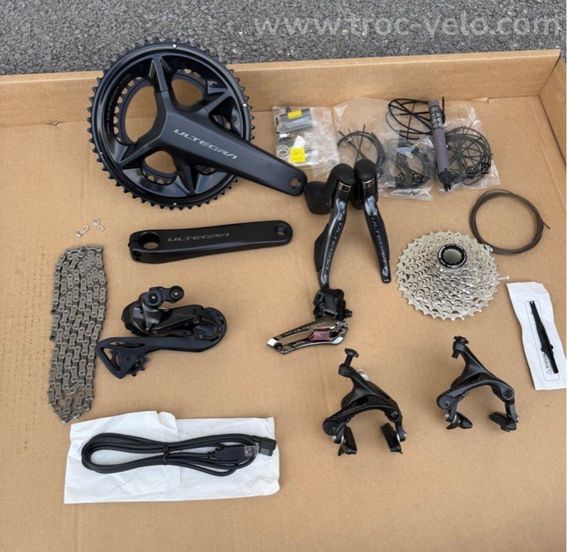 Groupe complet Shimano ultegra di2 12 vitesses 8150 en freinage à patins R8150
