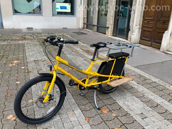 Vélo cargo long tail Yuba Kombi musculaire