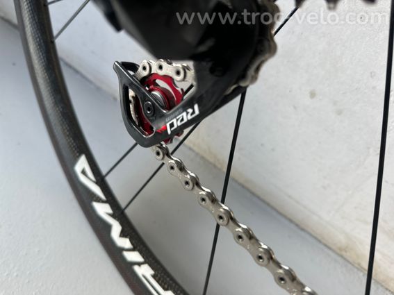 Pinarello F10 (2018) — Taille 50 — Freins à patins — SRAM RED eTap AXS - 4