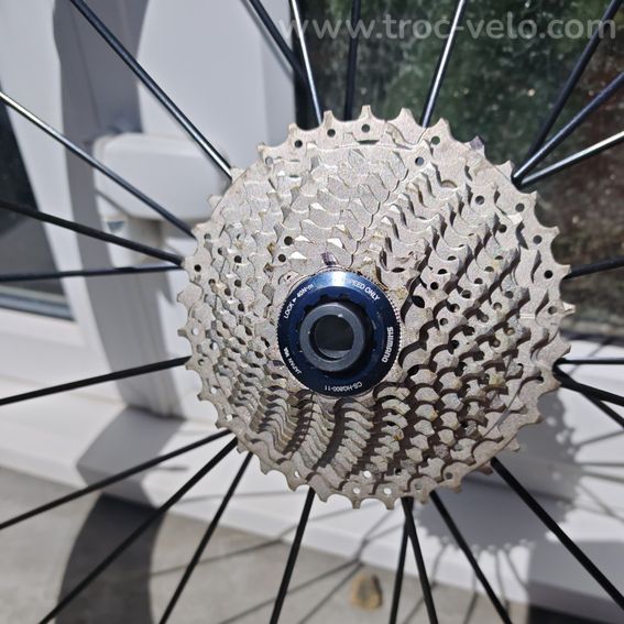 Paire de roues Mavic Cosmic 700c Disc, axe QR ou traversant - 2