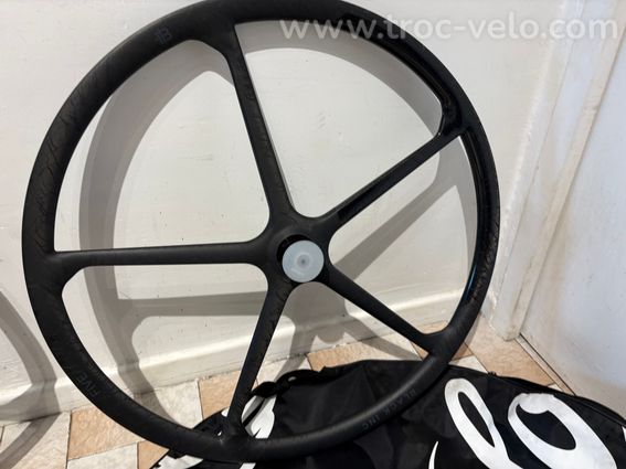 Roues Black inc FIVE - Shimano HG - 3