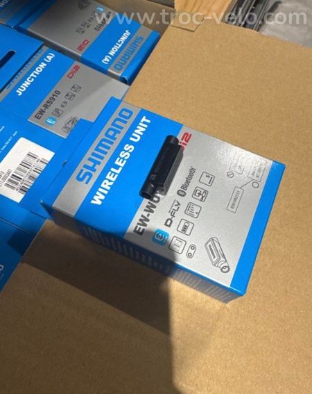 Totalement neuf, boîtier D-FLY Shimano EW-WU111 pour connexion ANT+ et Bluetooth groupe di2
