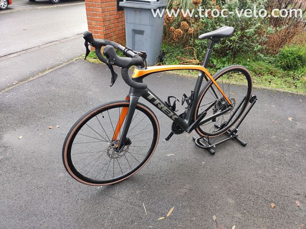 Trek Domane SL 5 avec nouveau groupe 105 12 vitesses - 1