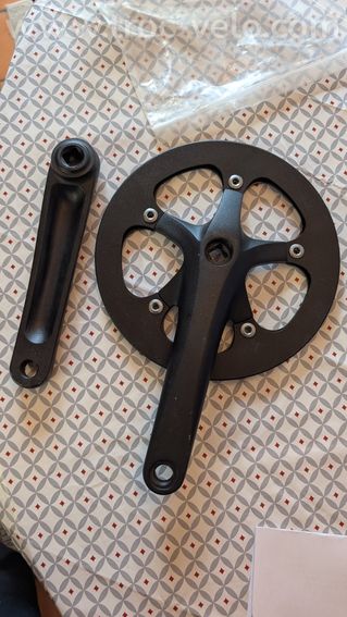 Pédalier monoplateau 46D (46T) axe carré – Fixie / Single Speed / VTC / VAE