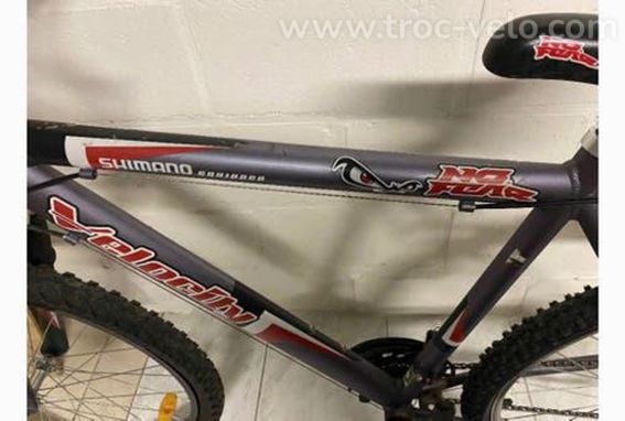 VTT Velocity - SHIMANO Tourney / RevoShift - suspension avant - 10