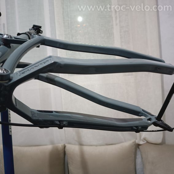 Kit cadre ZUMBI F-11 27.5" - 4