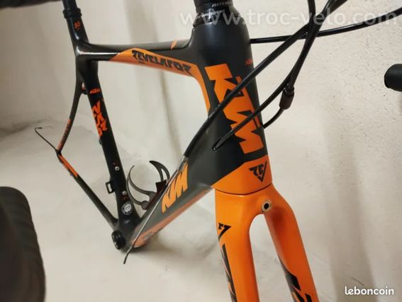 Kit cadre carbone KTM Revelator Team Delco Marseille Provence ou vélo complet, route course  - 4