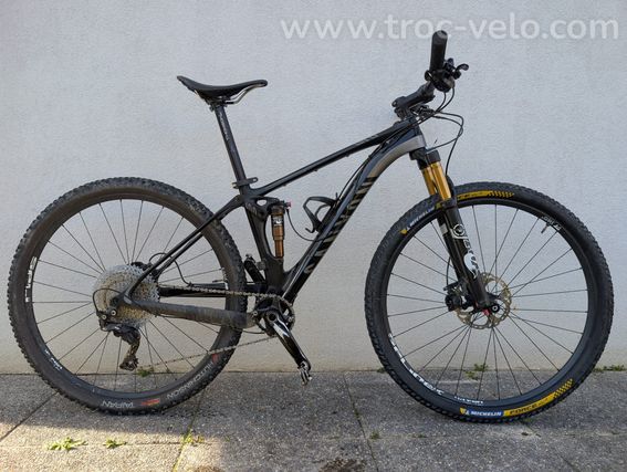 Canyon Lux 8.9 - 2