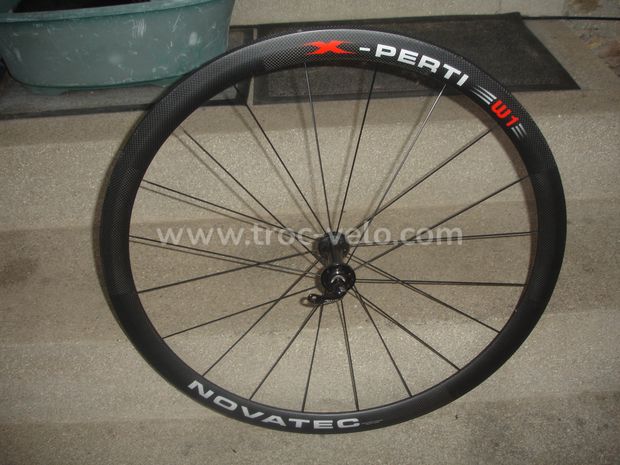 roue avant carbone novatec neuve - 1