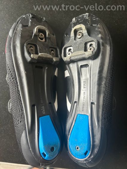 Chaussures Fizik taille 43 - 8