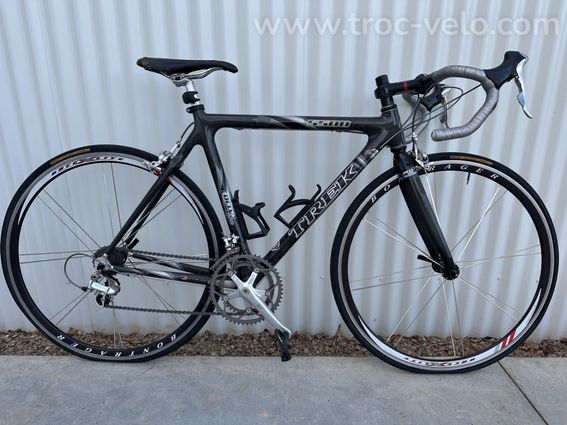 Vélo de route TREK 5500 OCLV 120 en carbone. Shimano Dura Ace. Taille 54 cm.