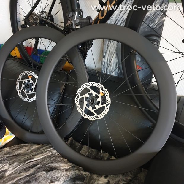 Bon plan 🎅 à partir 350€ paires carbones disc neuves - 1