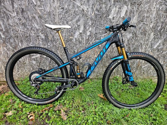 VTT Pivot Mach 4 SL