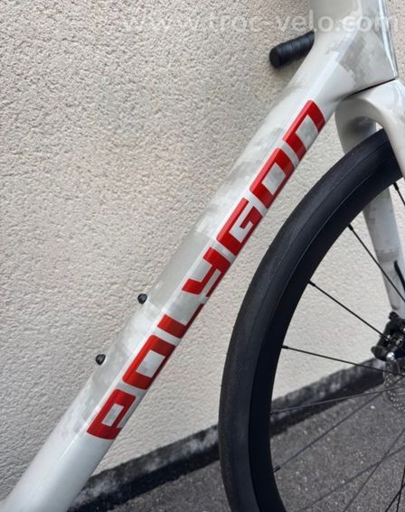 Vélo de route carbone Neuf Polygon Strattos 6 - 9