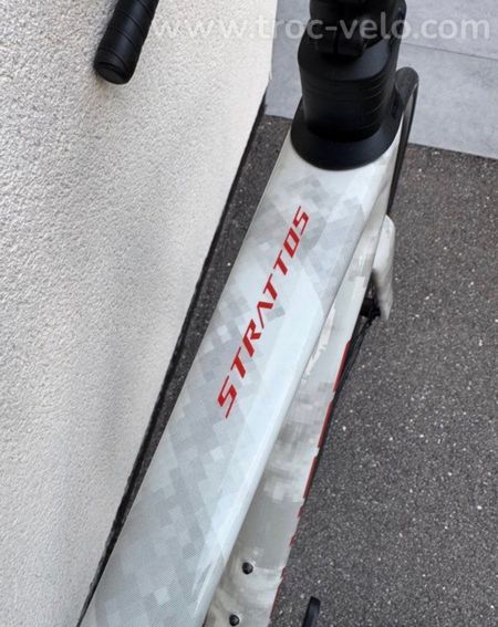 Vélo de route carbone Neuf Polygon Strattos 6 - 10