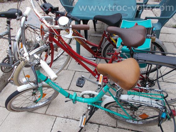 divers vélo en lot ou unité et pièces vintage  - 4