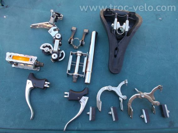 divers vélo en lot ou unité et pièces vintage  - 7