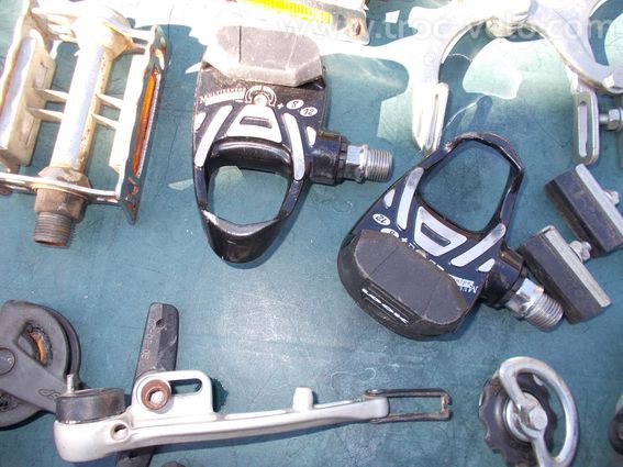 divers vélo en lot ou unité et pièces vintage  - 12