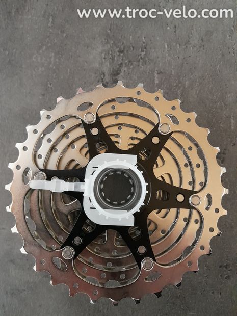 Cassette neuve Shimano 105 11V 11-32 - 2