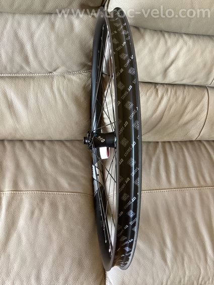 Roue avant carbone vtt dt swiss hxc1501 neuve - 2