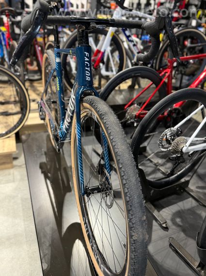 Factor Aluto Gravel - 2