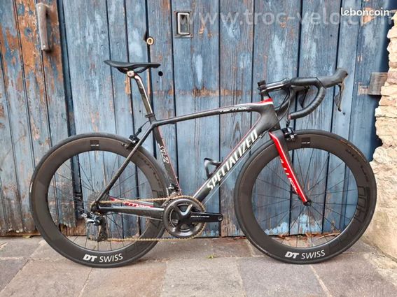 Vélo carbone Specialized Tarmac ou vélo complet, route course