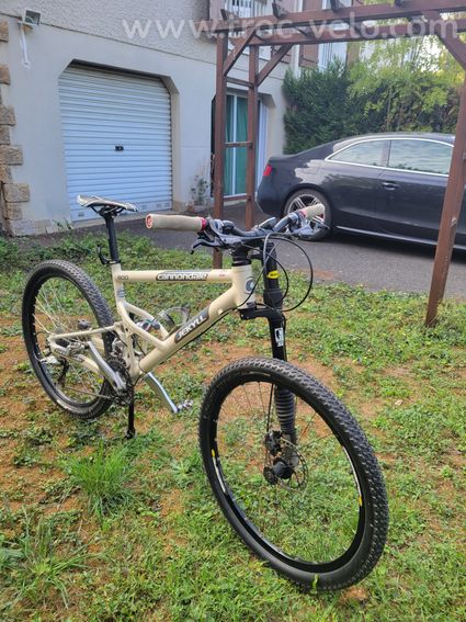 VTT tout suspendu CANNONDALE taille M