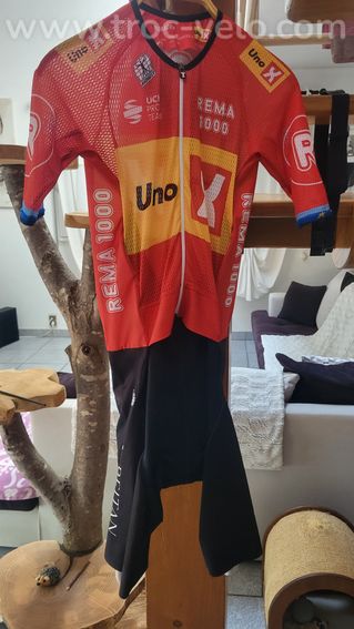 combinaison UNO X UCI PRO TEAM