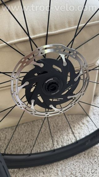 Roval Rapide CLX 32 Disque Tubeless NEUVES. - 6