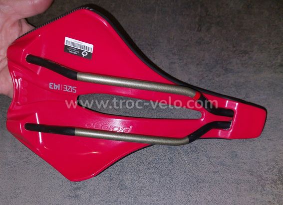 Selle De Plumes Metz Magnum Rouge (taille 1/2) Pour Montage Mouche - Occasion