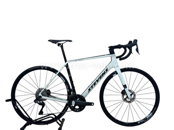 Stevens Xenith Carbon Vélo de Route Shimano Ultegra Di2 2023