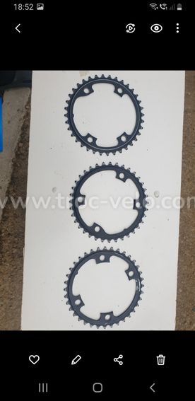Lot de plateaux shimano  - 2
