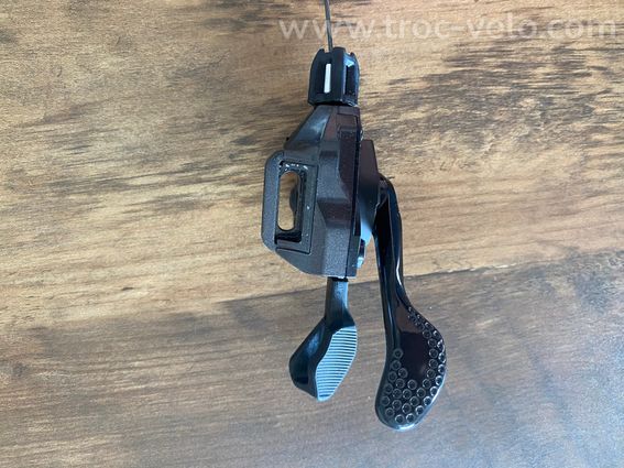Manette de vitesses avant NEUVE Shimano XT 11v - 3