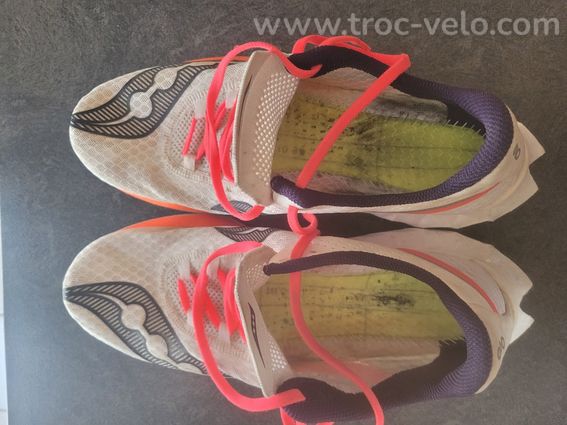 running saucony endorphin speed 4 - 2