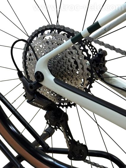 Cube Nuroad Hybrid C:62 Race 400X Carbon Vélo gravel électrique Shimano GRX 2025 - 11