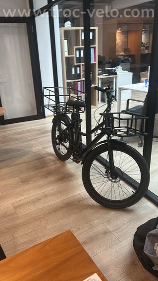 Vélo électrique neuf panier  - 4