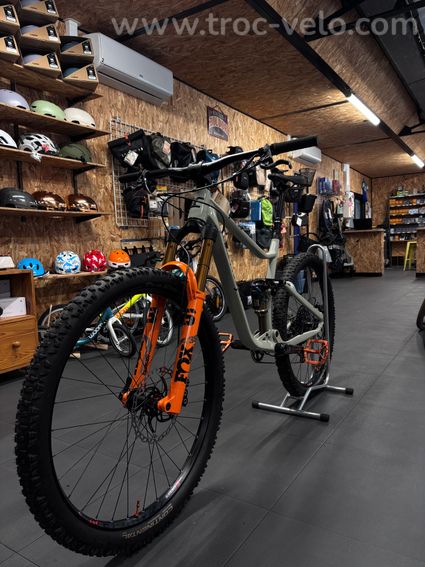 VTT Enduro, Lee Cougan, Modèle: Quest Team 2025. - 3