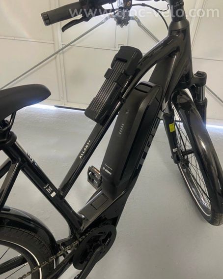 VEND VELO A ASSISTANCE ELECTRIQUE - 10