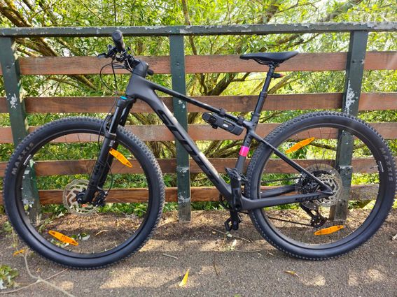 Scott Scale 910 - 2026 - Excellent état - 2