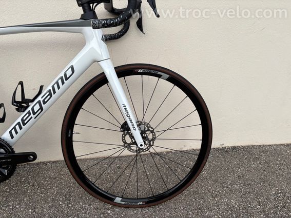 Megamo raise 10 taille L - 6