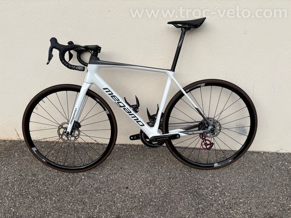 Megamo raise 10 taille L - 10