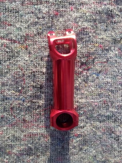 Potence Tune rouge - 2