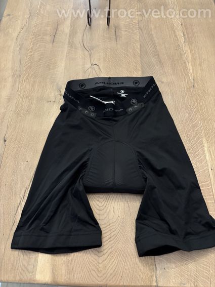 Sous short protection Endura neuf Taille S - 2