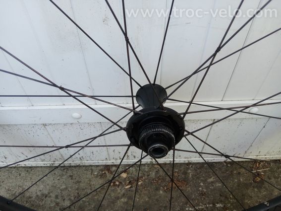Roues Roval CLX 40 boyau disk centerlock  - 2