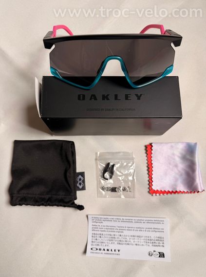 Lunettes Oakley BXTR verres prizm black branches roses en parfait état avec set complet - 3