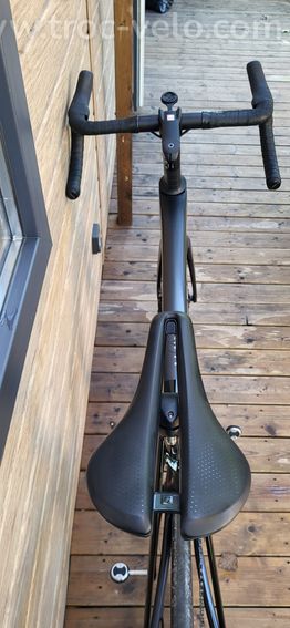 Vends magnifique Trek Madone SL 6 8ème génération - Shimano 105 Di2 - 3